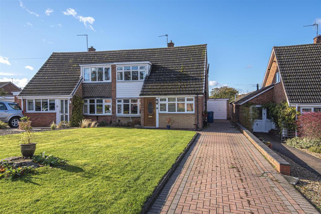 3 bedroom semidetached house for sale in Stowe Croft, Lichfield, WS13