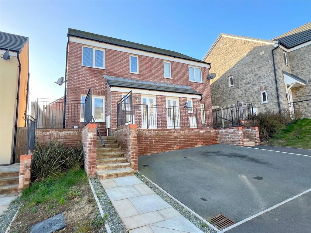 2 bedroom semidetached house for sale in Tasker Way, Haverfordwest