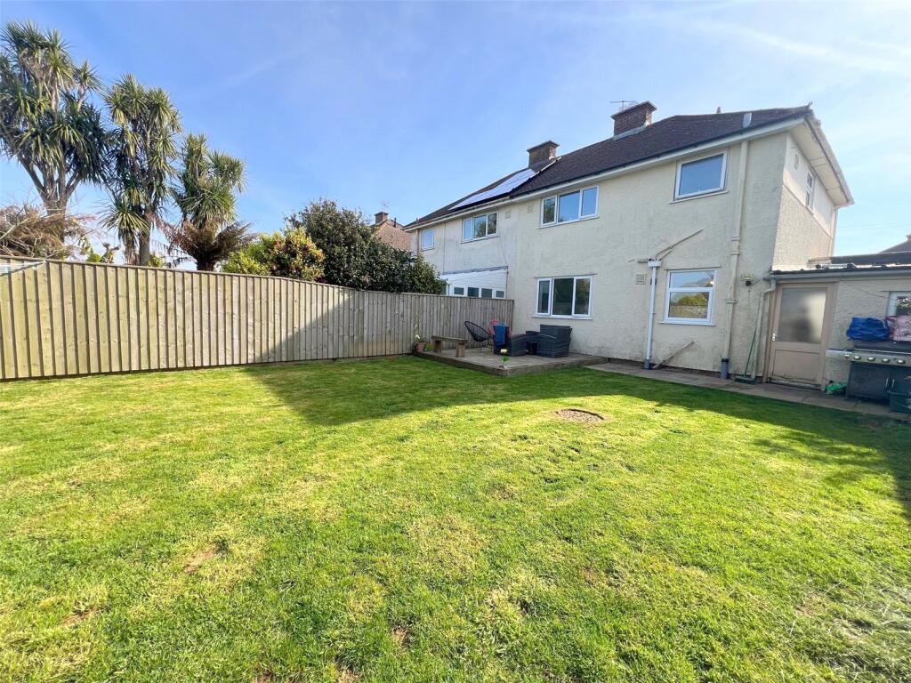 3 bedroom semi-detached house