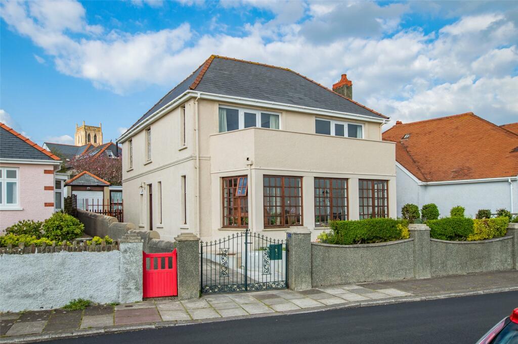 4 bedroom detached house for sale in The Rath, Milford Haven, SA73