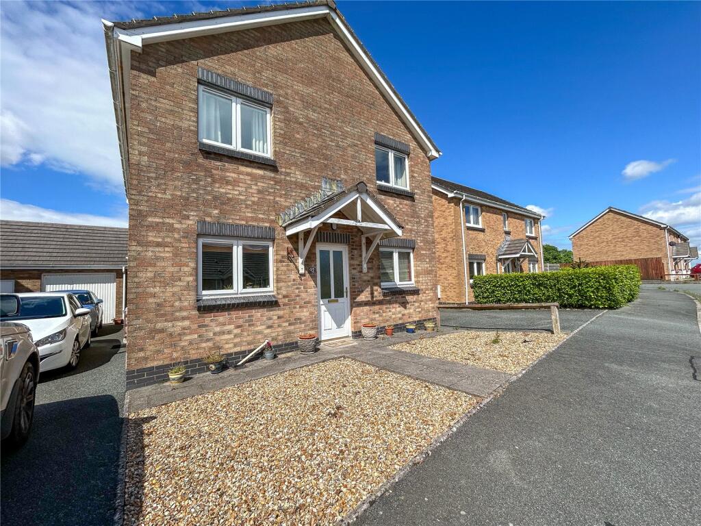 Main image of property: Skomer Drive, Milford Haven, Pembrokeshire, SA73