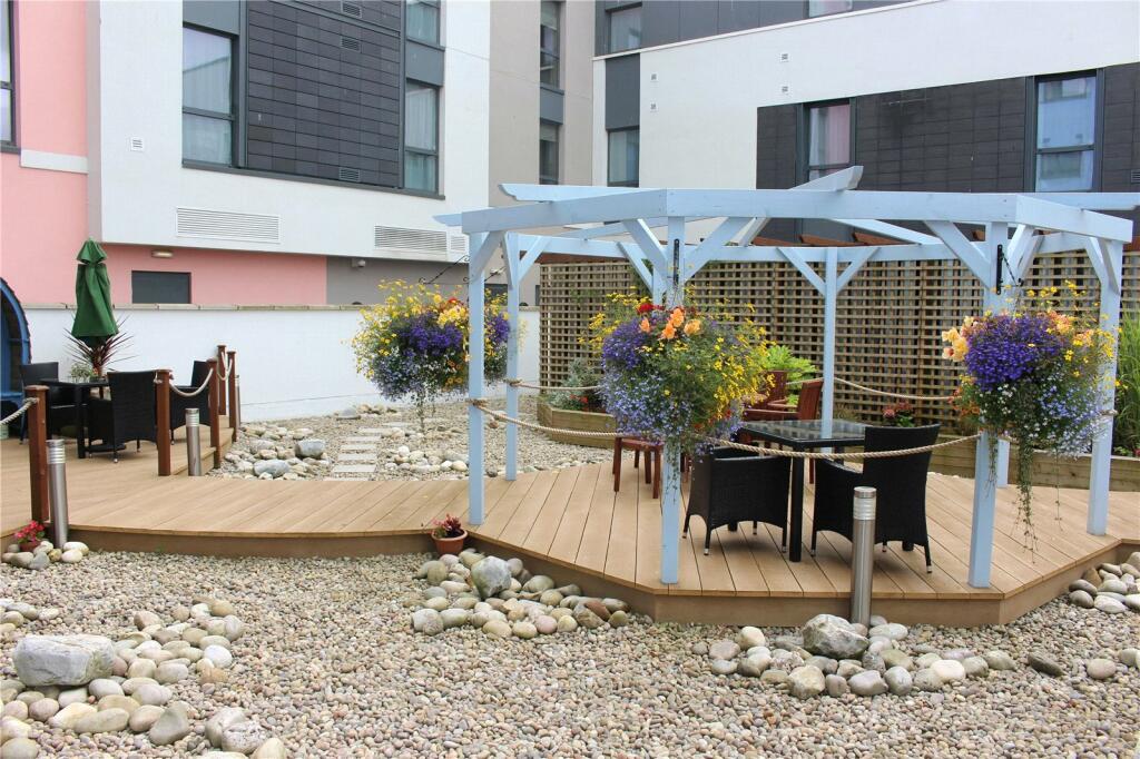 2 bedroom flat for sale in Paxton Court, White Lion Street, Tenby, SA70