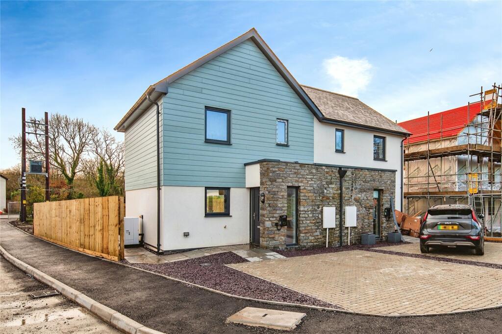 2 bedroom semidetached house for sale in Barley Park, Begelly