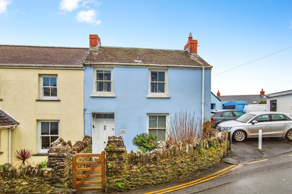 2 bedroom end of terrace house for sale in Manorbier, Tenby