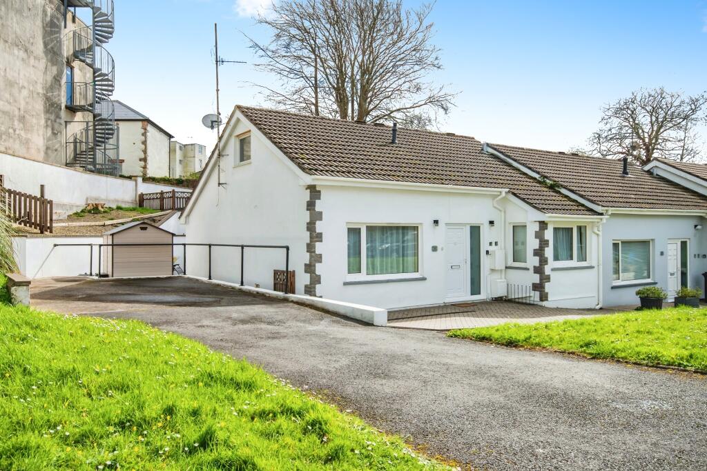 2 bedroom bungalow for sale in Merlins Court, Tenby, Pembrokeshire, SA70