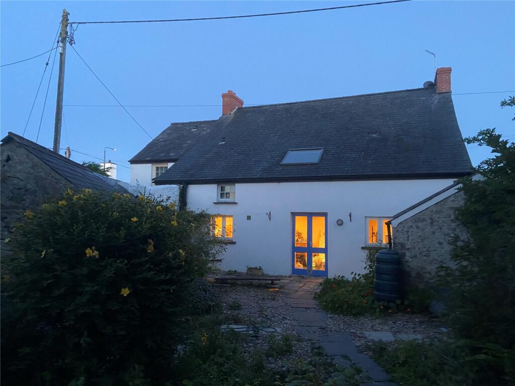 3 bedroom detached house for sale in Jameston, Tenby, Pembrokeshire, SA70