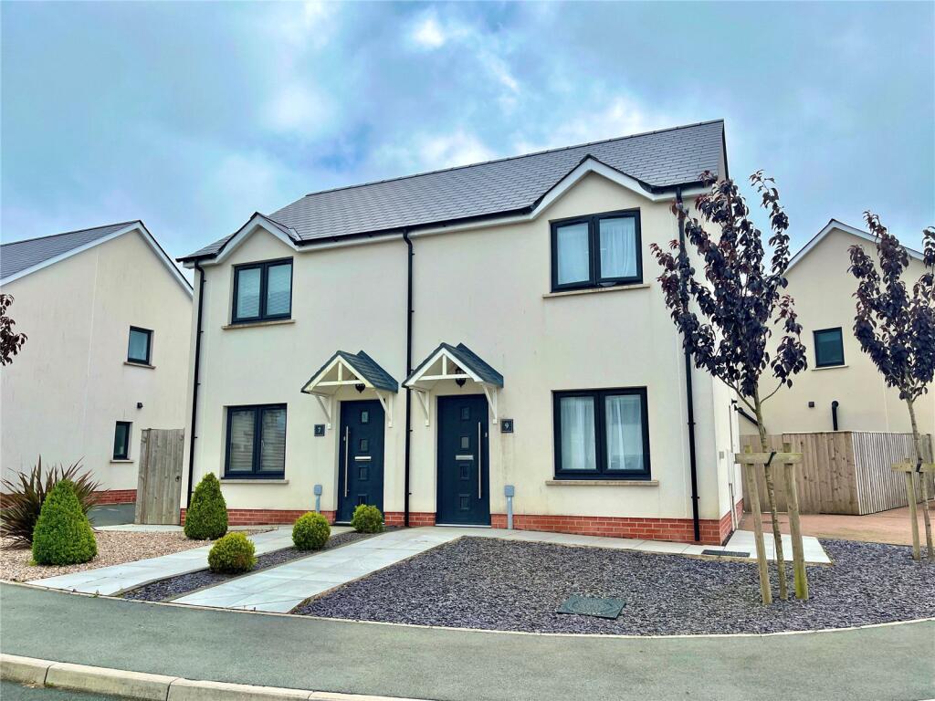 2 bedroom semi-detached house