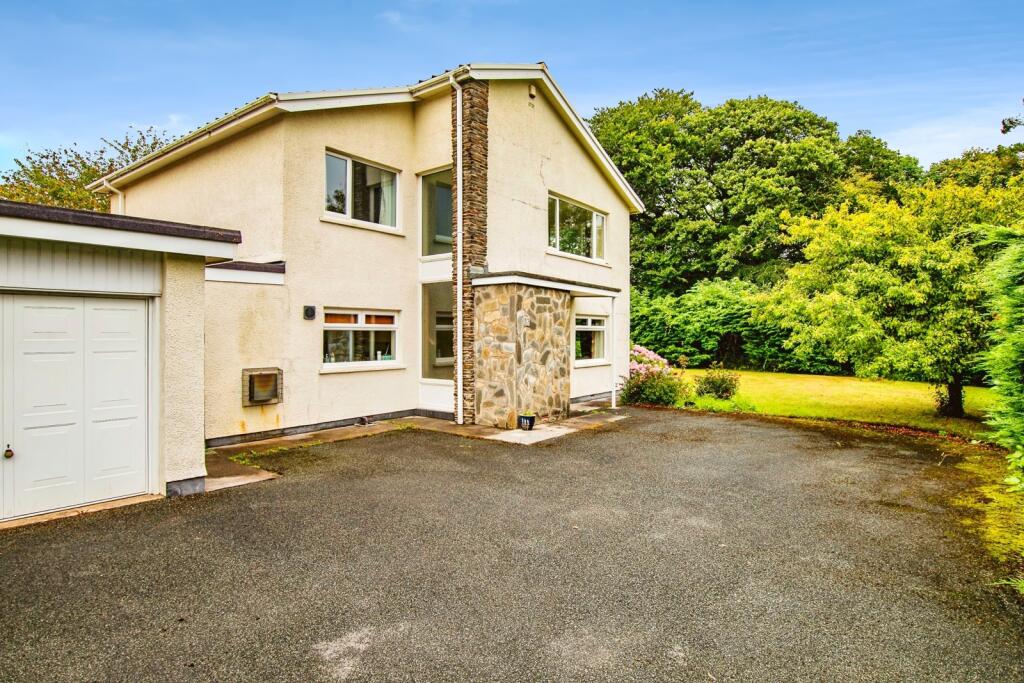 Main image of property: Whitlow, Saundersfoot, Pembrokeshire, SA69