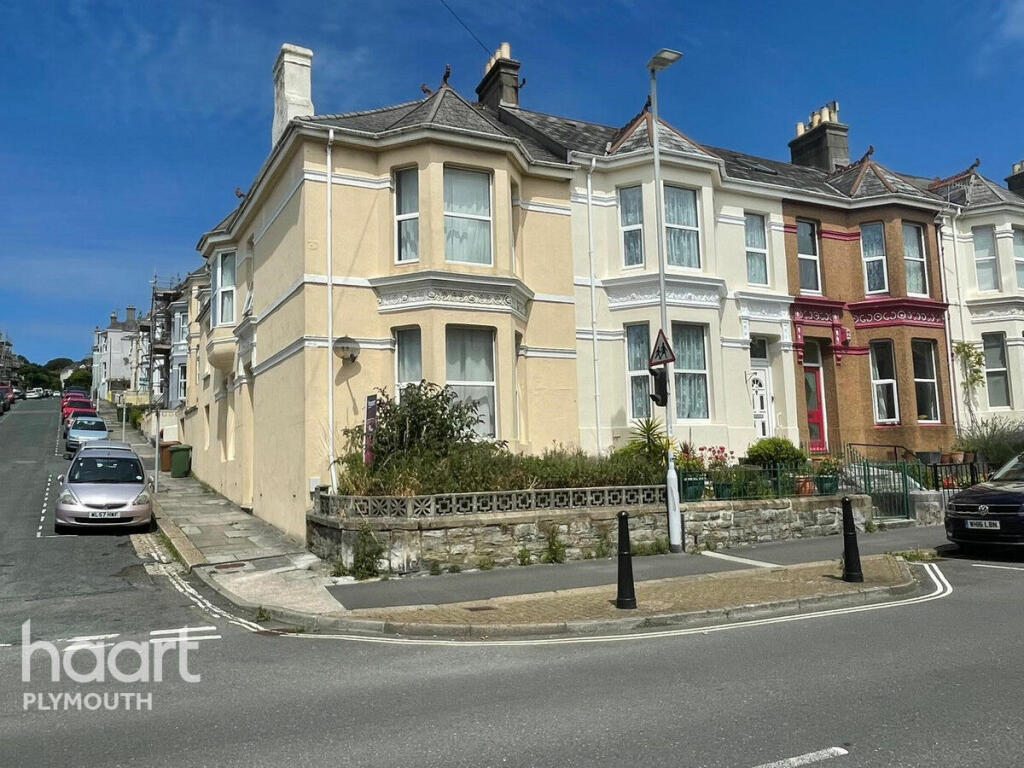 5 bedroom end of terrace house for sale in Chaddlewood Avenue, Plymouth, PL4