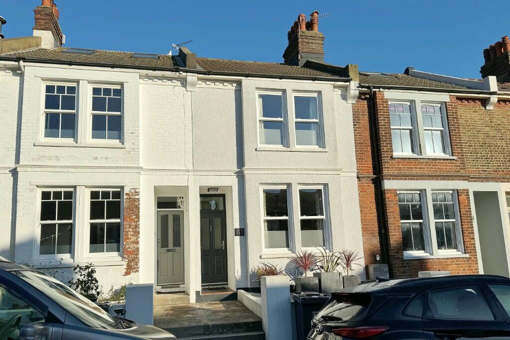 2 bedroom terraced house for sale in Sandgate Road, BN1