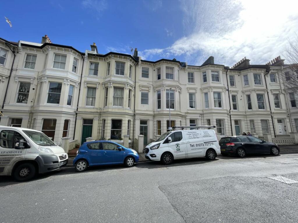 2 bedroom flat for rent in Buckingham Road, Brighton, East Sussex, BN1