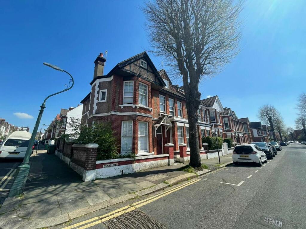 Studio flat for rent in Osmond Road, Hove, East Sussex, BN3