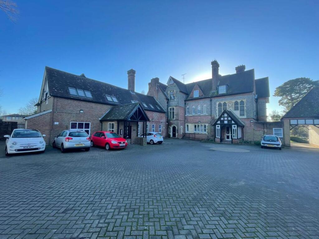 Main image of property: Horsgate House, Hanlye Lane, Cuckfield