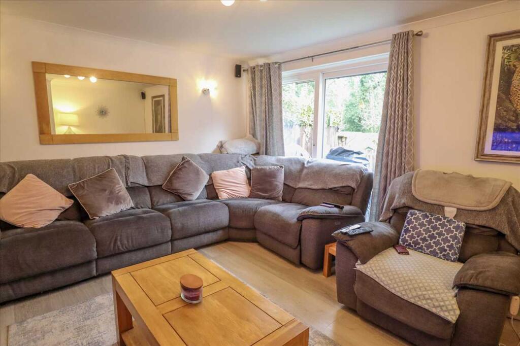 Additional property image - Southlands Close
