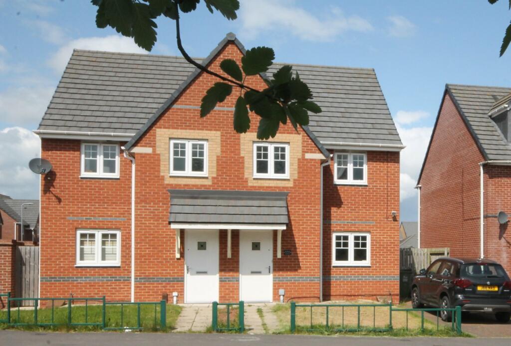 3 bedroom semidetached house for sale in Northallerton Road, Thornaby