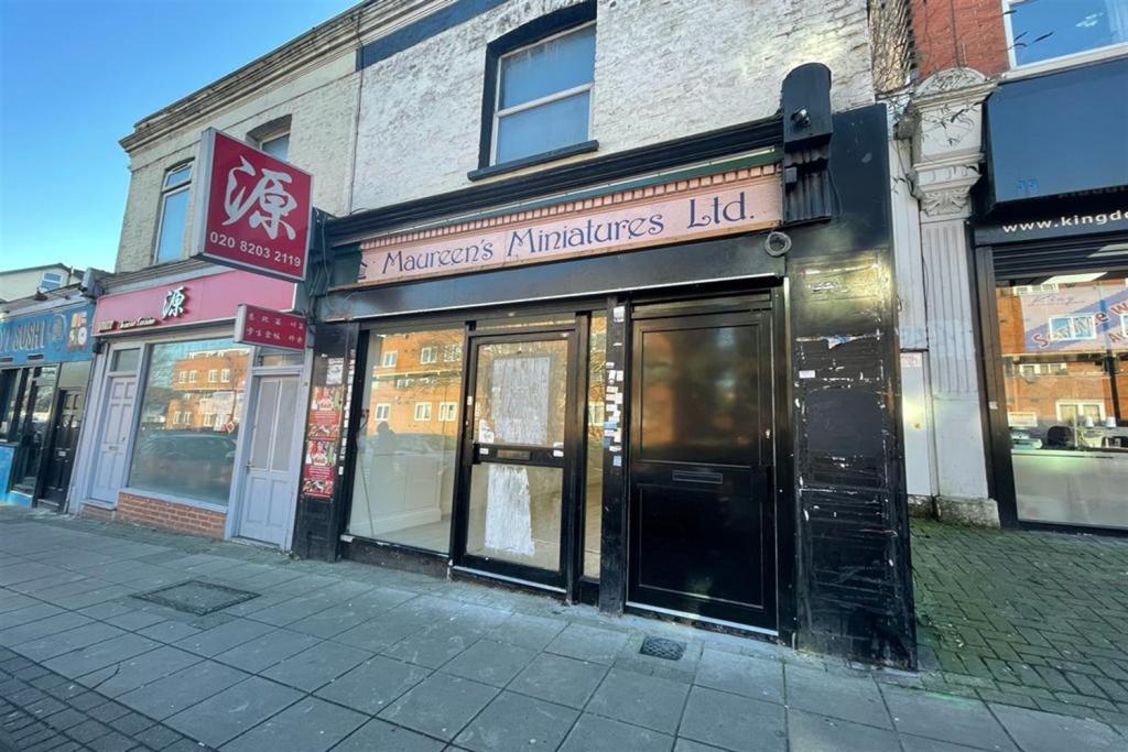 Commercial property for rent in COMMERCIAL PROPERTY TO LET Church Road