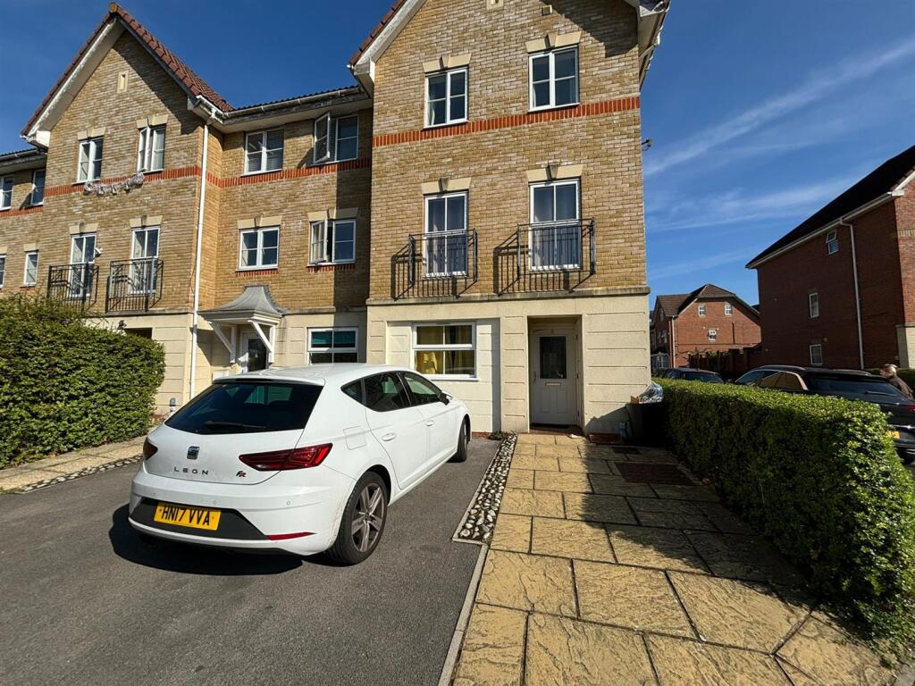 Main image of property: Arklay Close, Hillingdon, UB8
