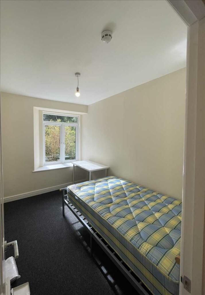 Additional property image - Garden Flat, Southfield Road