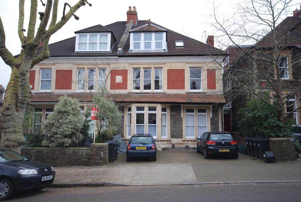 Main image of property: Top Floor Flat, Woodstock Road