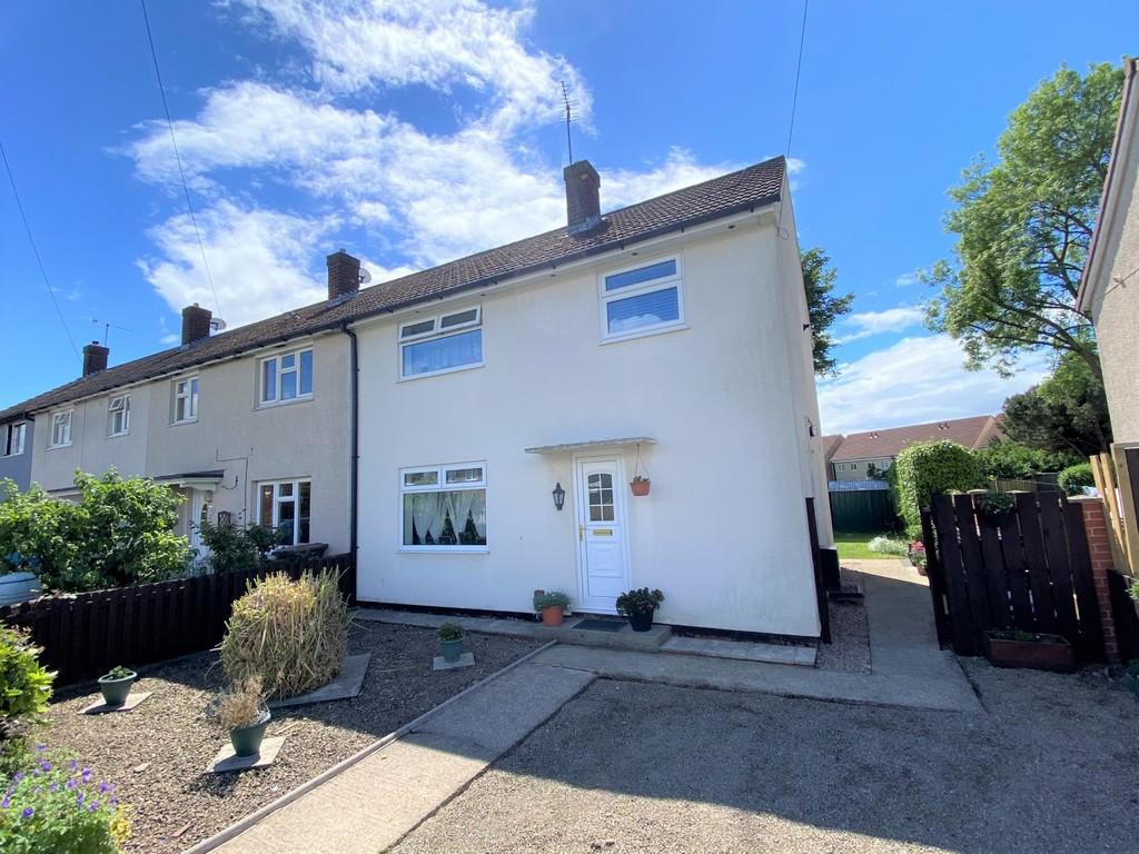 3 bedroom end of terrace house in Fountains Avenue, Harrogate, HG1 4ER