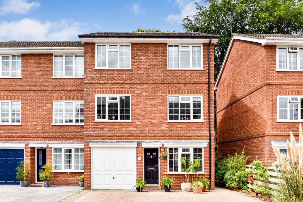 Main image of property: Christ Church Oval, Harrogate, North Yorkshire, HG1