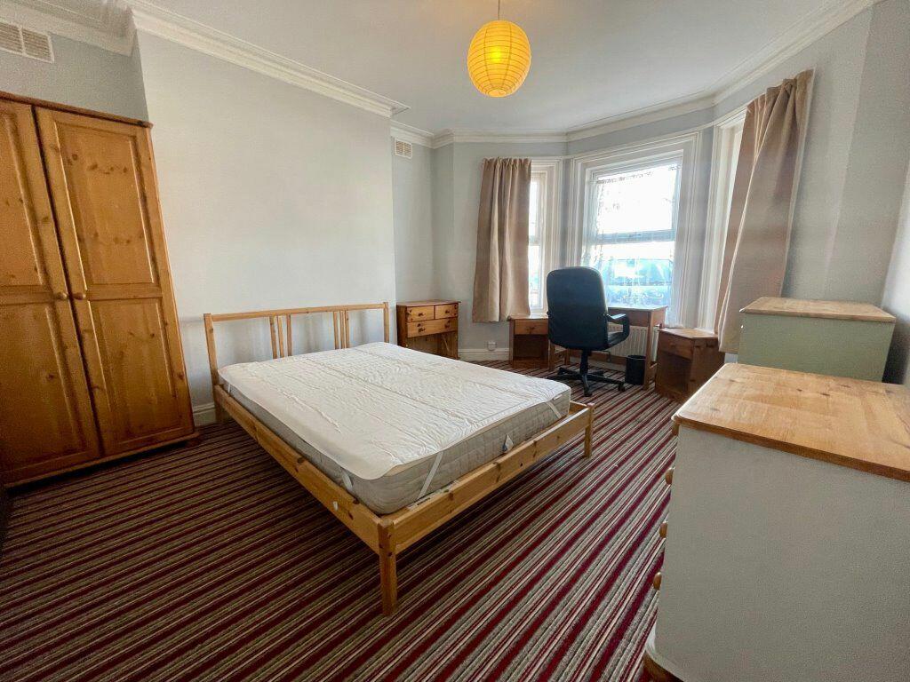 Additional property image - FIVE DOUBLE BEDROOM STUDENT HOUSE (P02821)