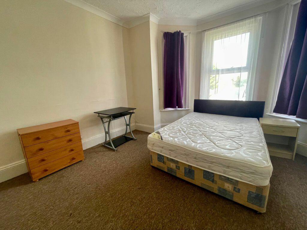 Additional property image - STUDENT THREE BEDROOM, CHARMINSTER (P01409)