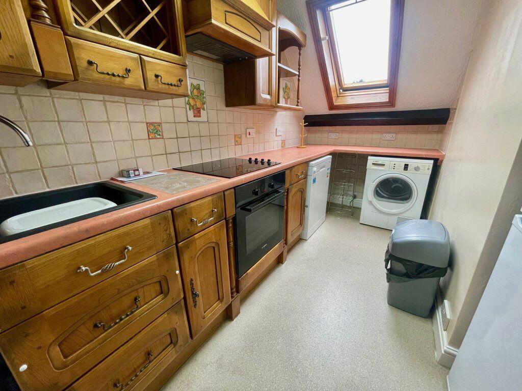 Additional property image - THREE DOUBLE BEDROOM STUDENT FLAT, BOURNEMOUTH