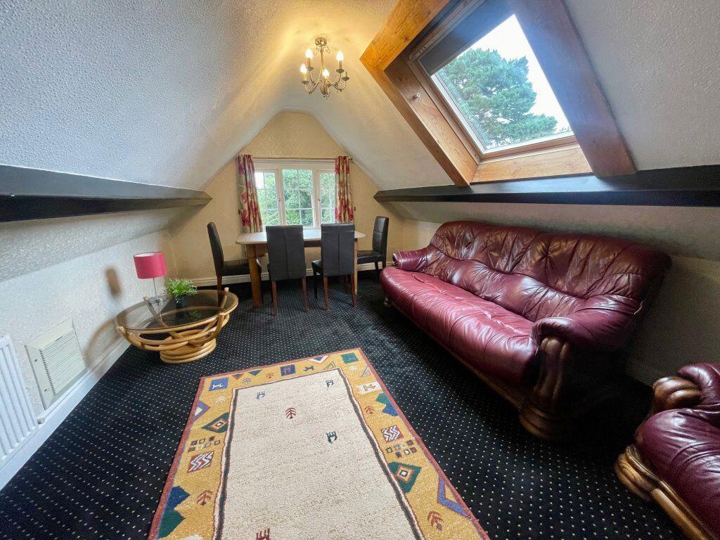 Additional property image - THREE DOUBLE BEDROOM STUDENT FLAT, BOURNEMOUTH