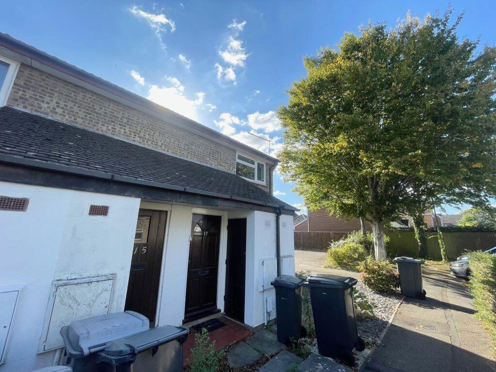 Main image of property: DIBDEN CLOSE, MUSCLIFF (P01205)