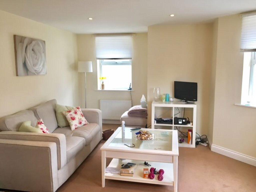 Additional image 2 of Town Centre One Bed With Parking (P06185)