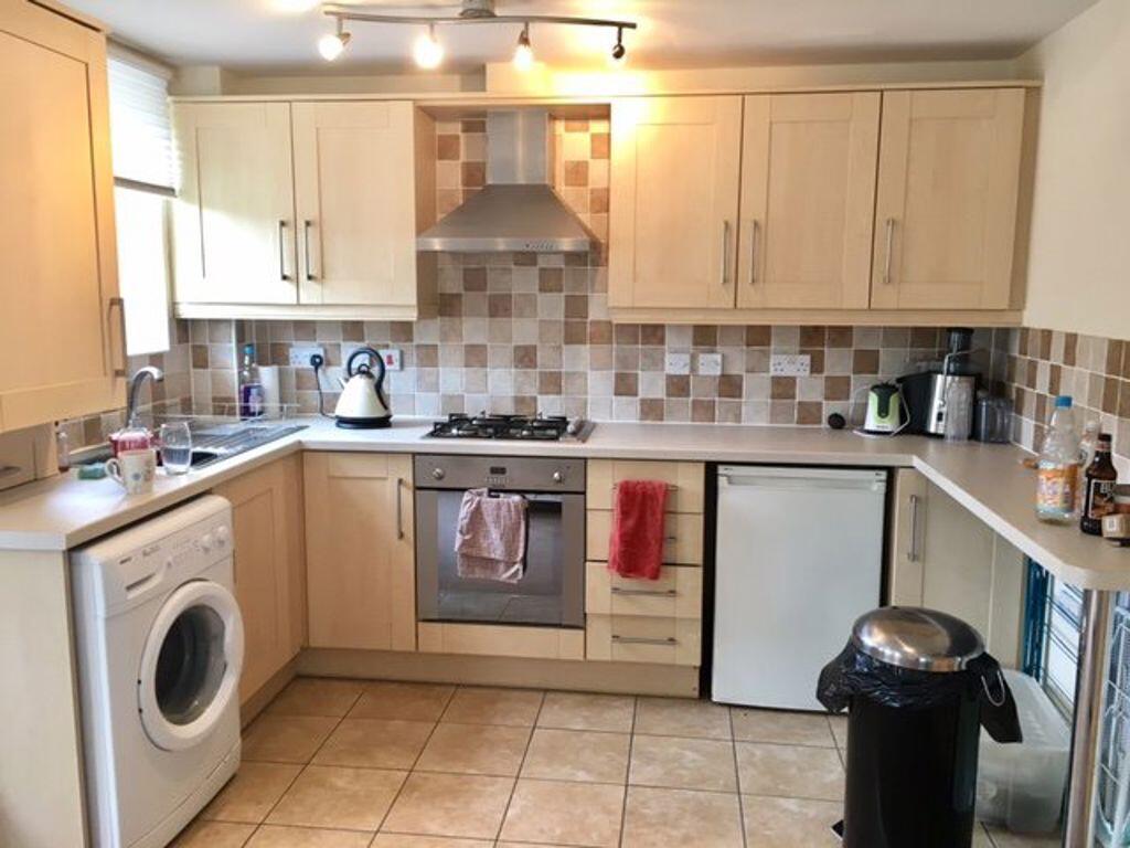 Additional image 4 of Town Centre One Bed With Parking (P06185)