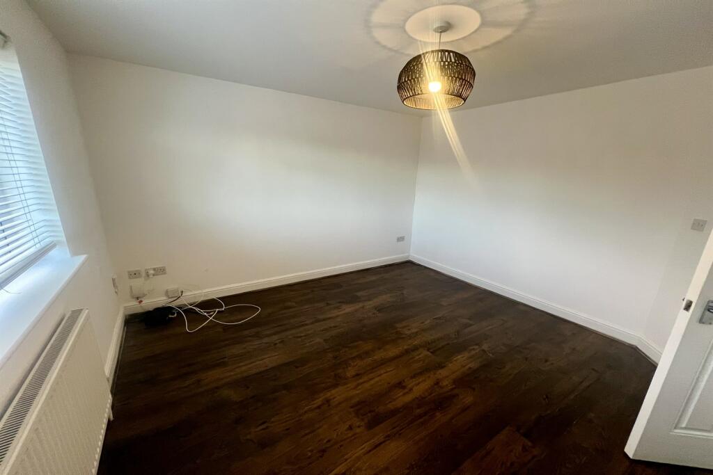 Additional property image - Imperial Way, BR7