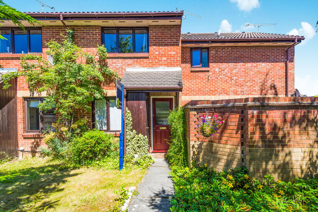 Main image of property: Broad Hinton, Twyford, Reading, RG10