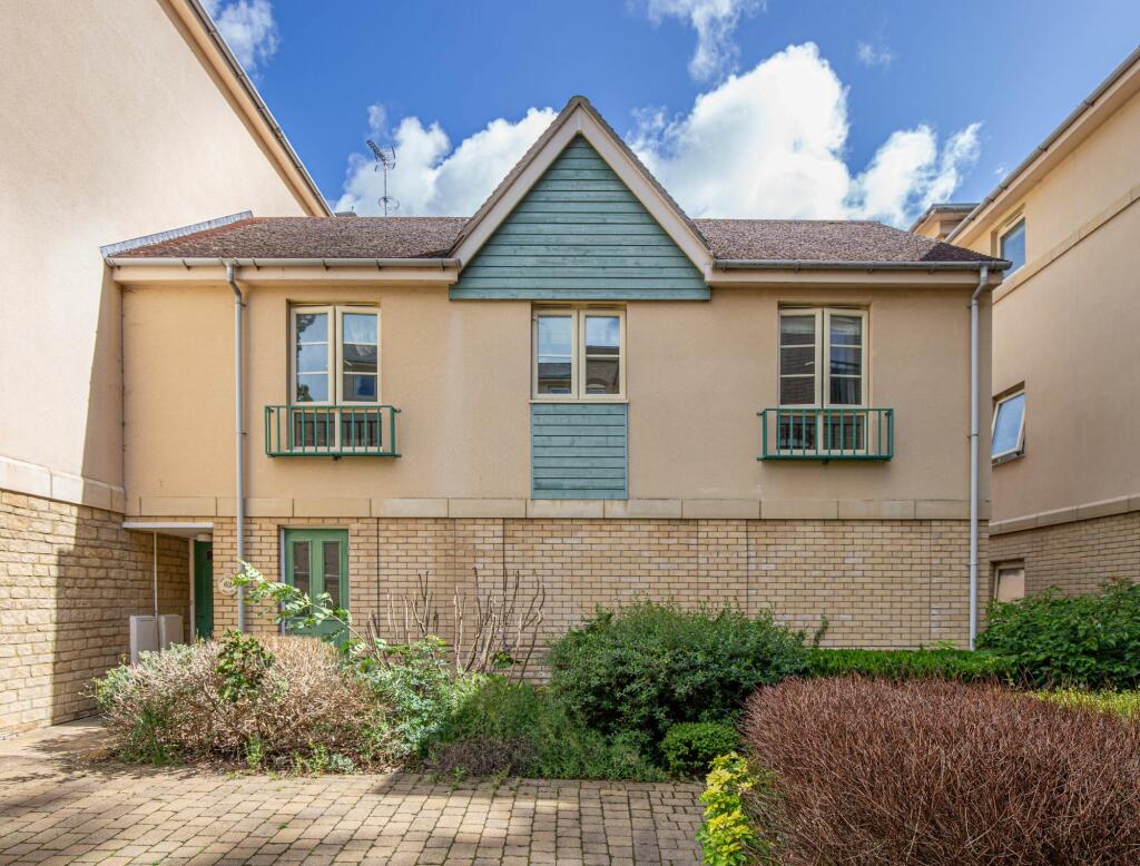 2 bedroom coach house for sale in Sir Bernard Lovell Road, Malmesbury, SN16