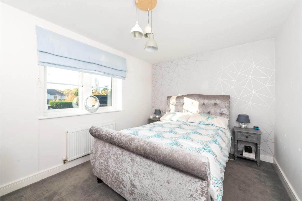 5 bedroom detached house for sale in Bromham Road, Biddenham