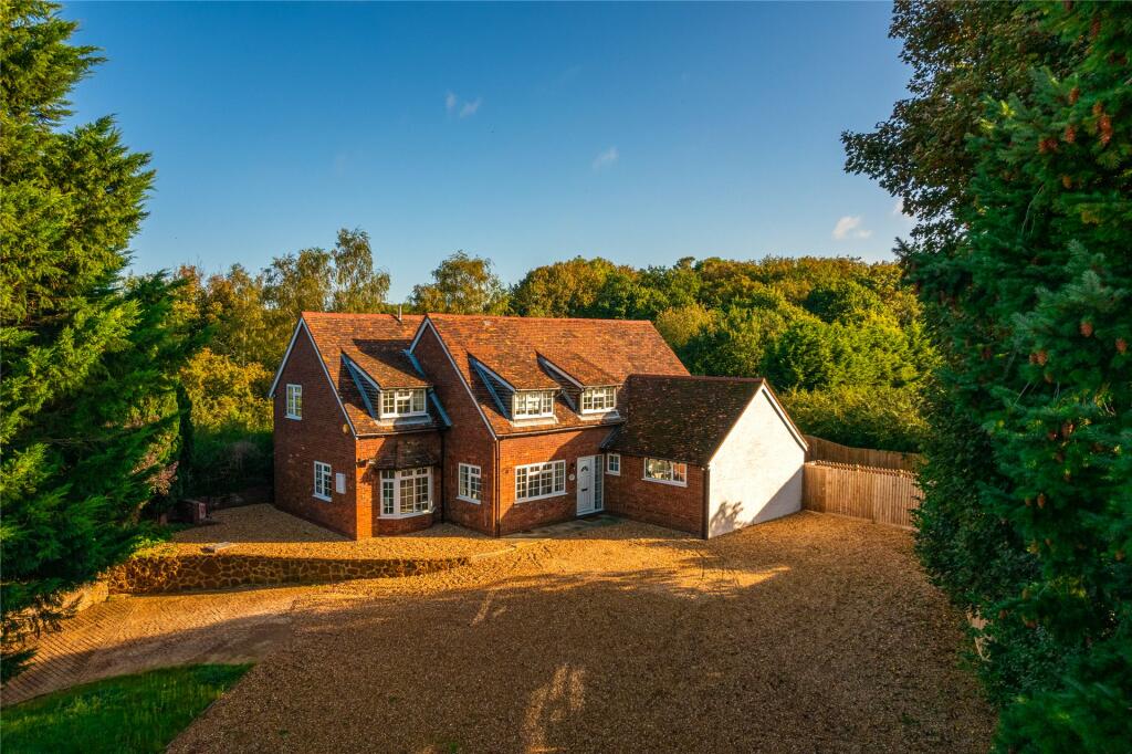 4 bedroom detached house for sale in Great Lane, Clophill, Bedfordshire