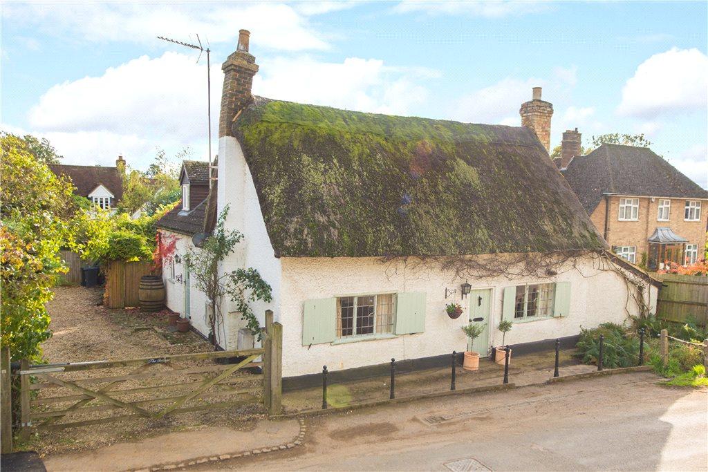 3 bedroom detached house for sale in High Street, Clophill, Bedford, Bedfordshire, MK45