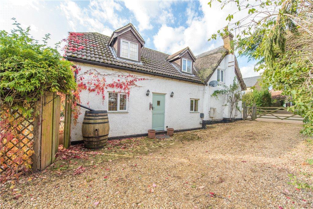 3 bedroom detached house for sale in High Street, Clophill, Bedford, Bedfordshire, MK45