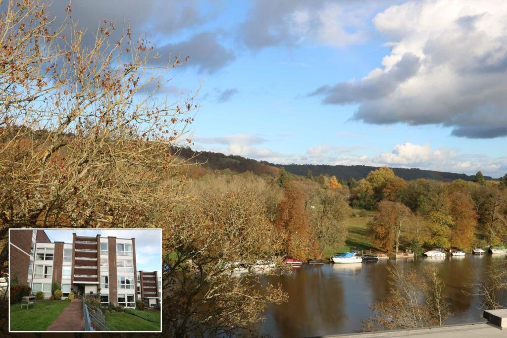 3 bedroom apartment for sale in Pangbourne walk to shops, amenities