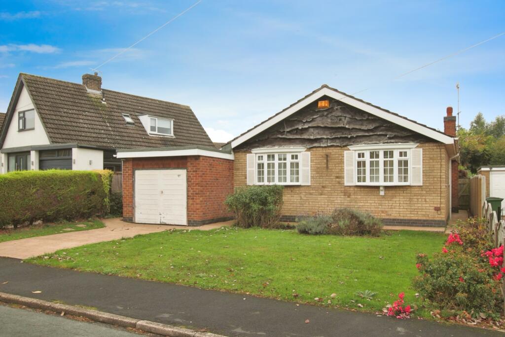 Main image of property: Easenby Avenue, Kirk Ella, Hull, East Riding of Yorkshire, HU10 7JP
