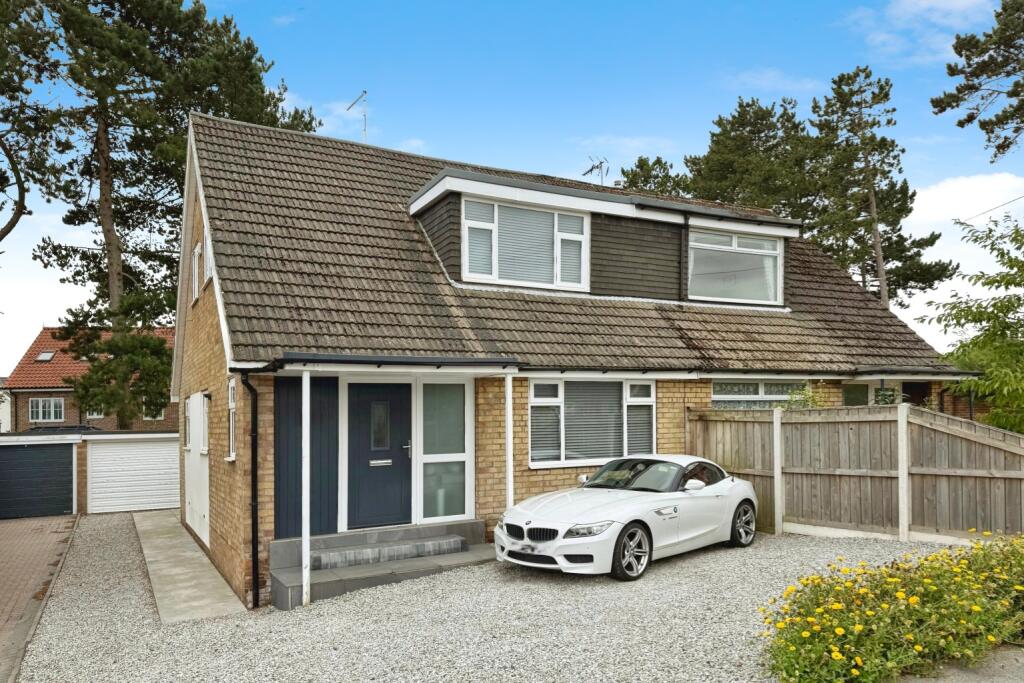 Main image of property: Chantry Way East, Swanland, North Ferriby, East Riding of Yorkshire, HU14 3QG