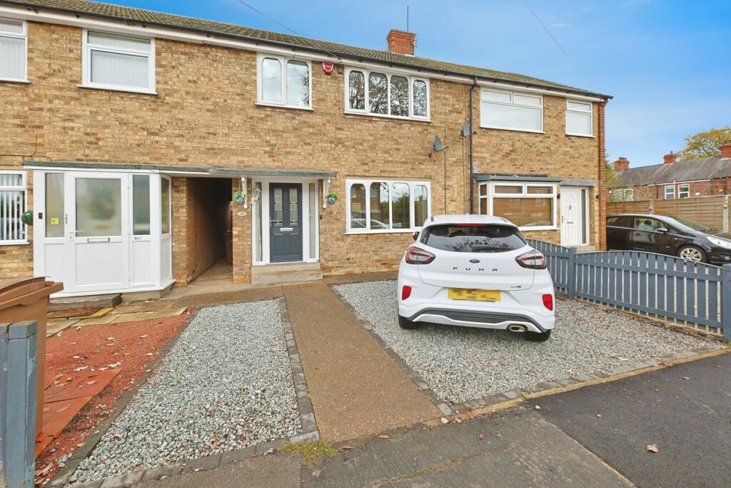 Main image of property: Saffrondale, Anlaby, Hull, HU10 6QB