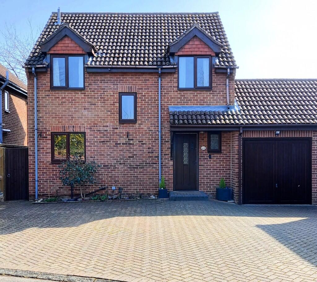 Main image of property: The Warren, Abingdon