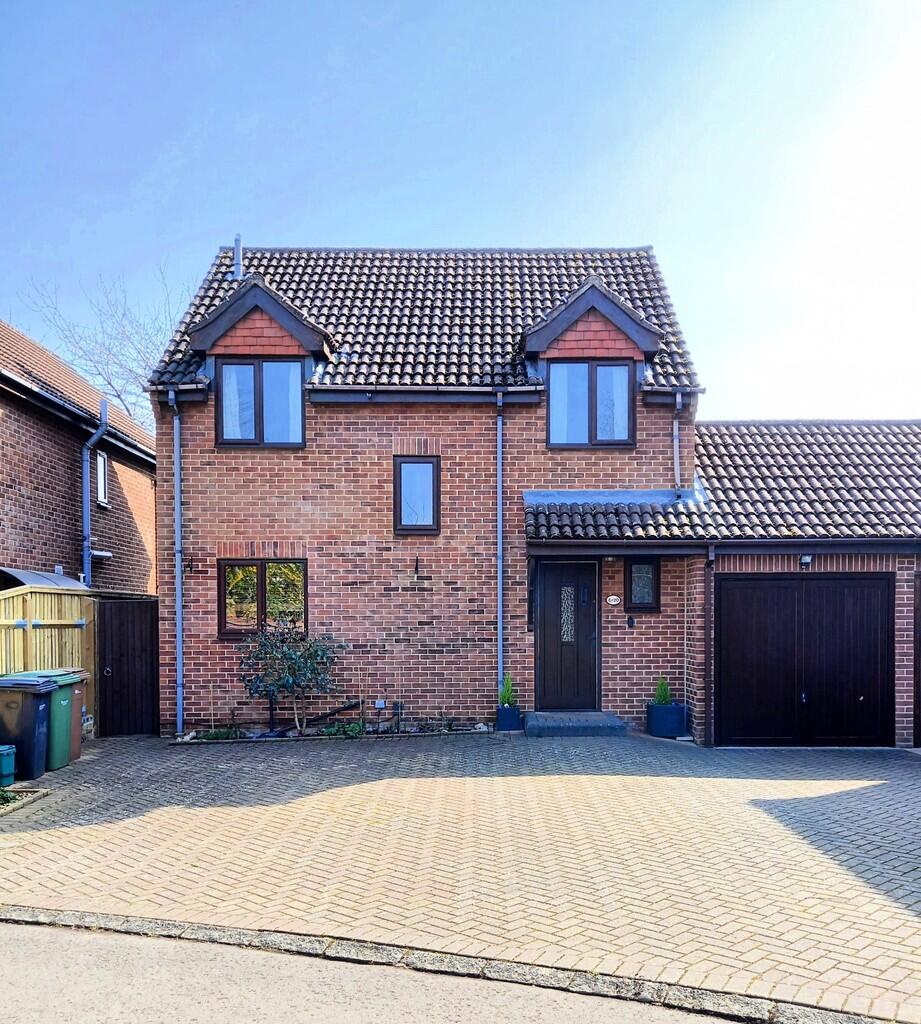 Main image of property: The Warren, Abingdon