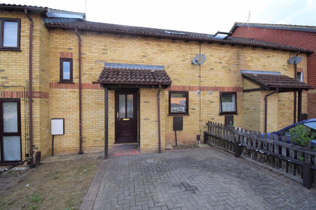 Main image of property: Bideford Spur, SLOUGH