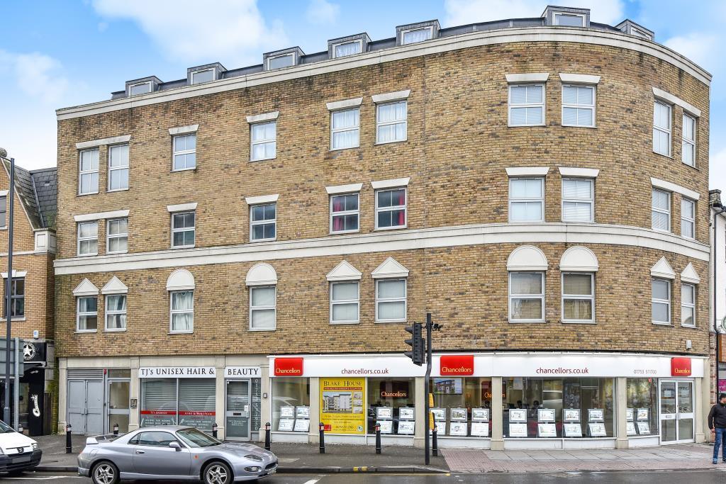 Main image of property: 92 High Street, SLOUGH