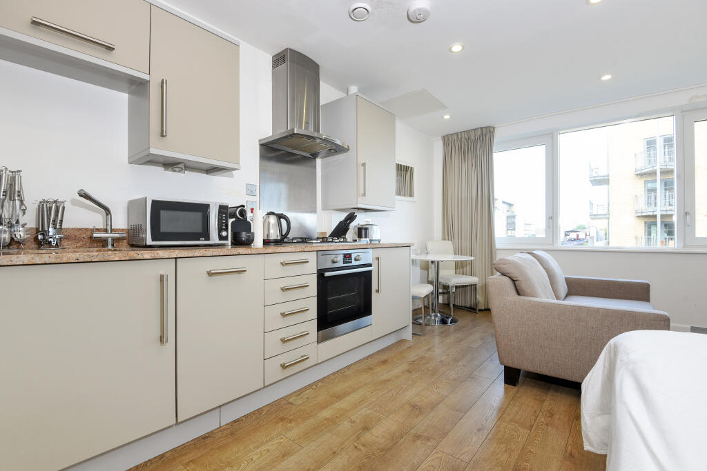 Main image of property: Limeview Apartments, London, E14