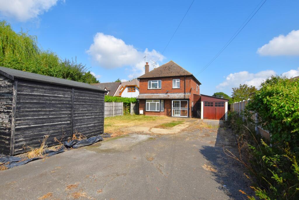 3 bedroom detached house for sale in Main Road, Mundon, Maldon, CM9