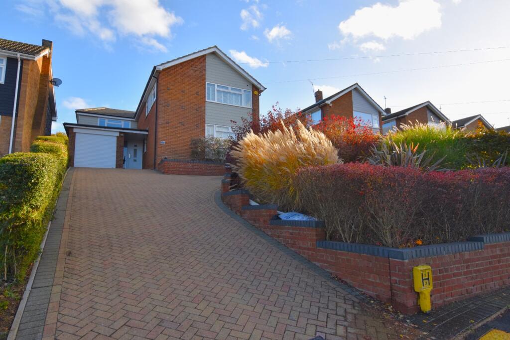 4 bedroom detached house for sale in Beacon Hill, Maldon, Essex, CM9
